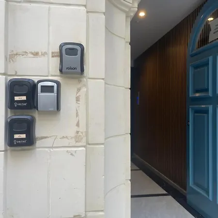 Close To Valletta Apartament